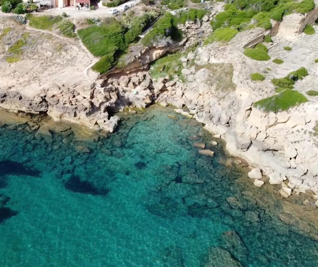 Villa Wanda - Seafront Apartment On Cala Burantino With Private Cove Альгеро